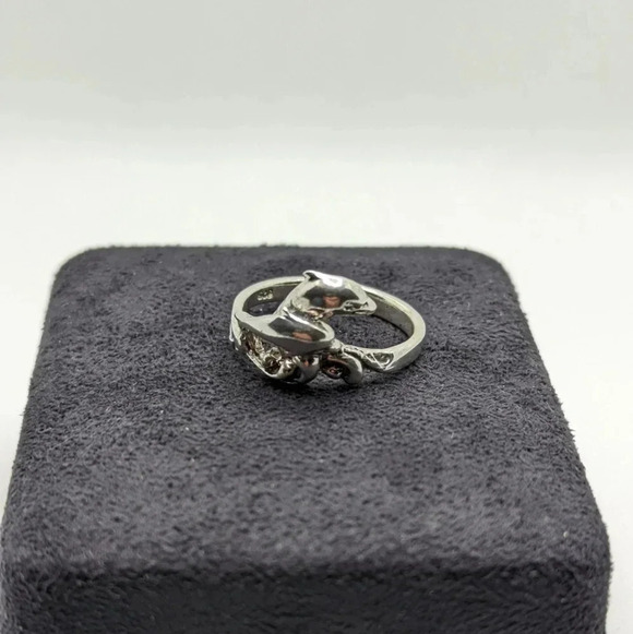Jewelry - Dolphin ring